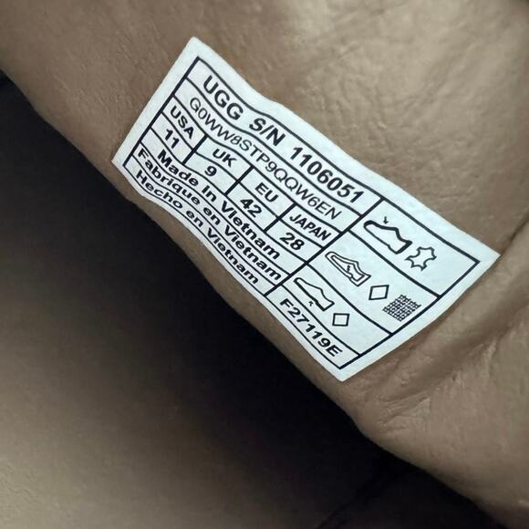 UGG Women’s Jass Exotic Slip-On Leopard Print Cow Hair Sneakers Size 11 M - Picture 10 of 10